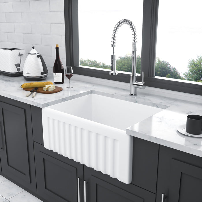 Apron Front Reversible Single Bowl Kitchen Sink & Grid And Strainer