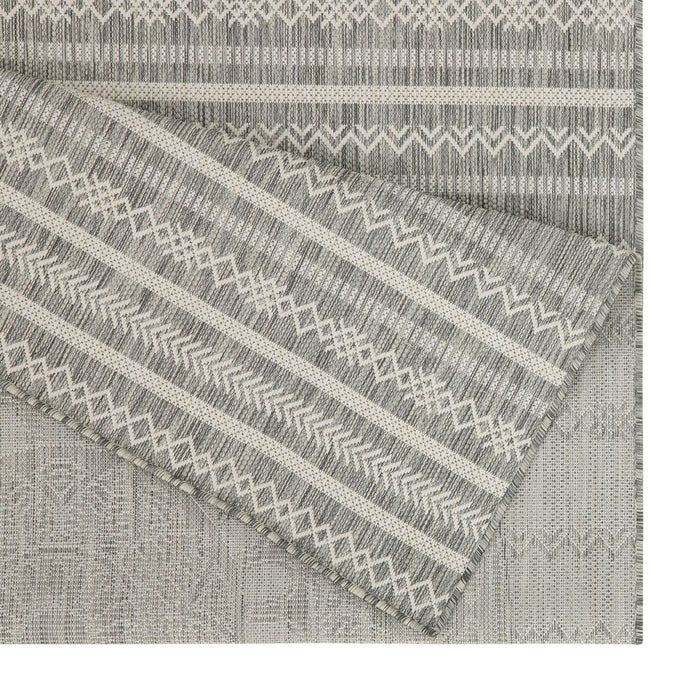 Sunshine - 5'3" X 7'3" Indoor, Outdoor Area Rug - Silver - Polypropylene